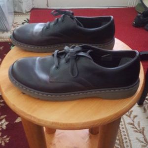 Dr. Martins Oxfords U.S. Men's size 10